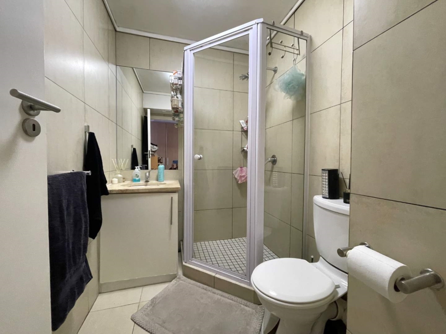 To Let 1 Bedroom Property for Rent in Three Anchor Bay Western Cape